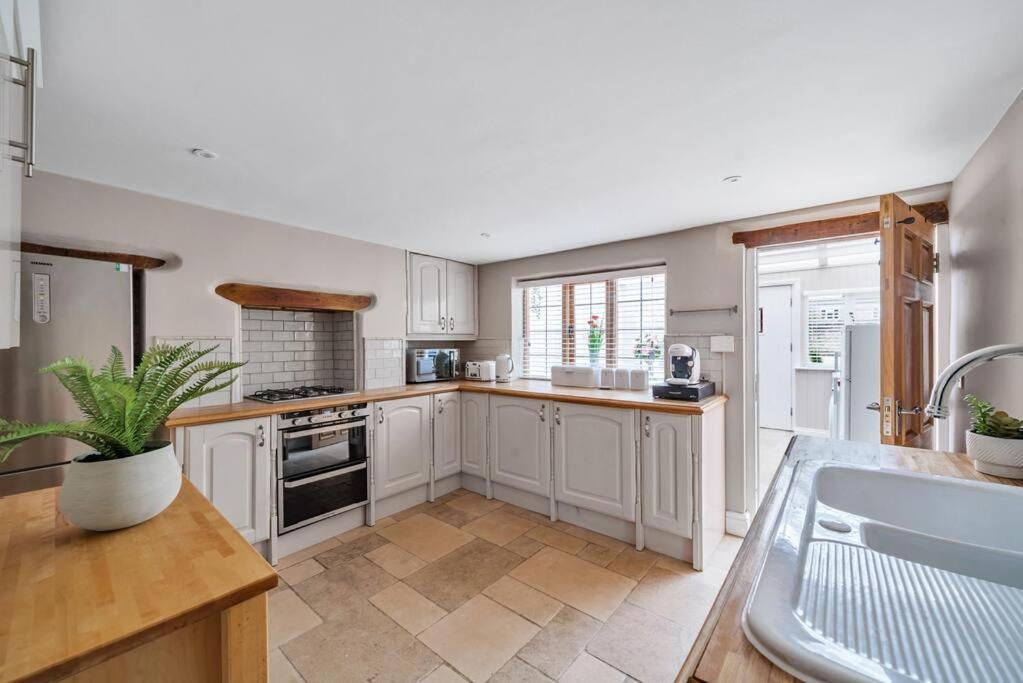 Fox Cottage, Within 5 Min Walk Of Bicester Village 외부 사진